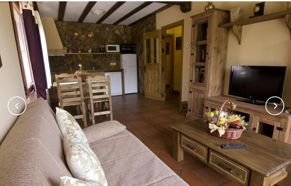 Apartamentos Rurales "La Cabana" Rascafria Exterior photo