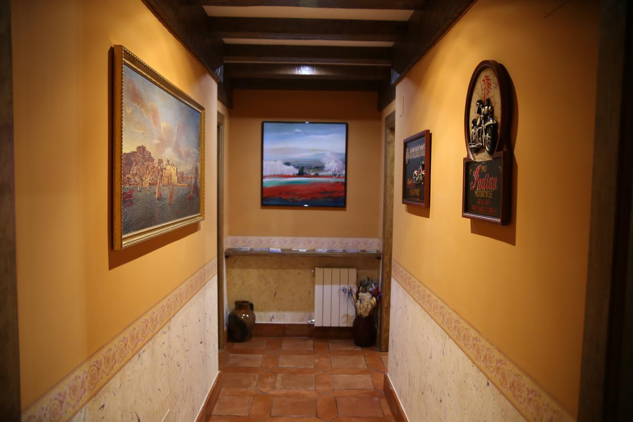 Apartamentos Rurales "La Cabana" Rascafria Exterior photo